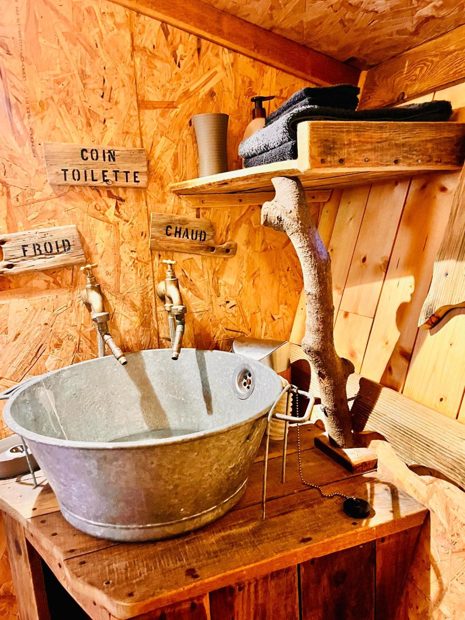 La Cabane Perchee Du Trappeur Ecrainville Экстерьер фото