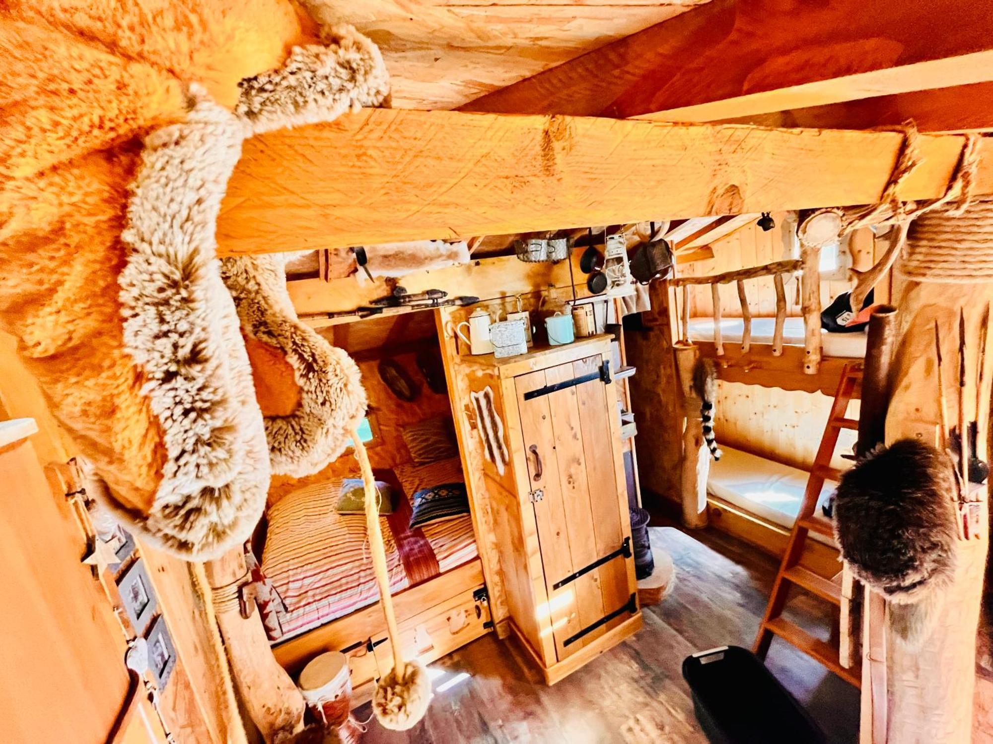 La Cabane Perchee Du Trappeur Ecrainville Экстерьер фото