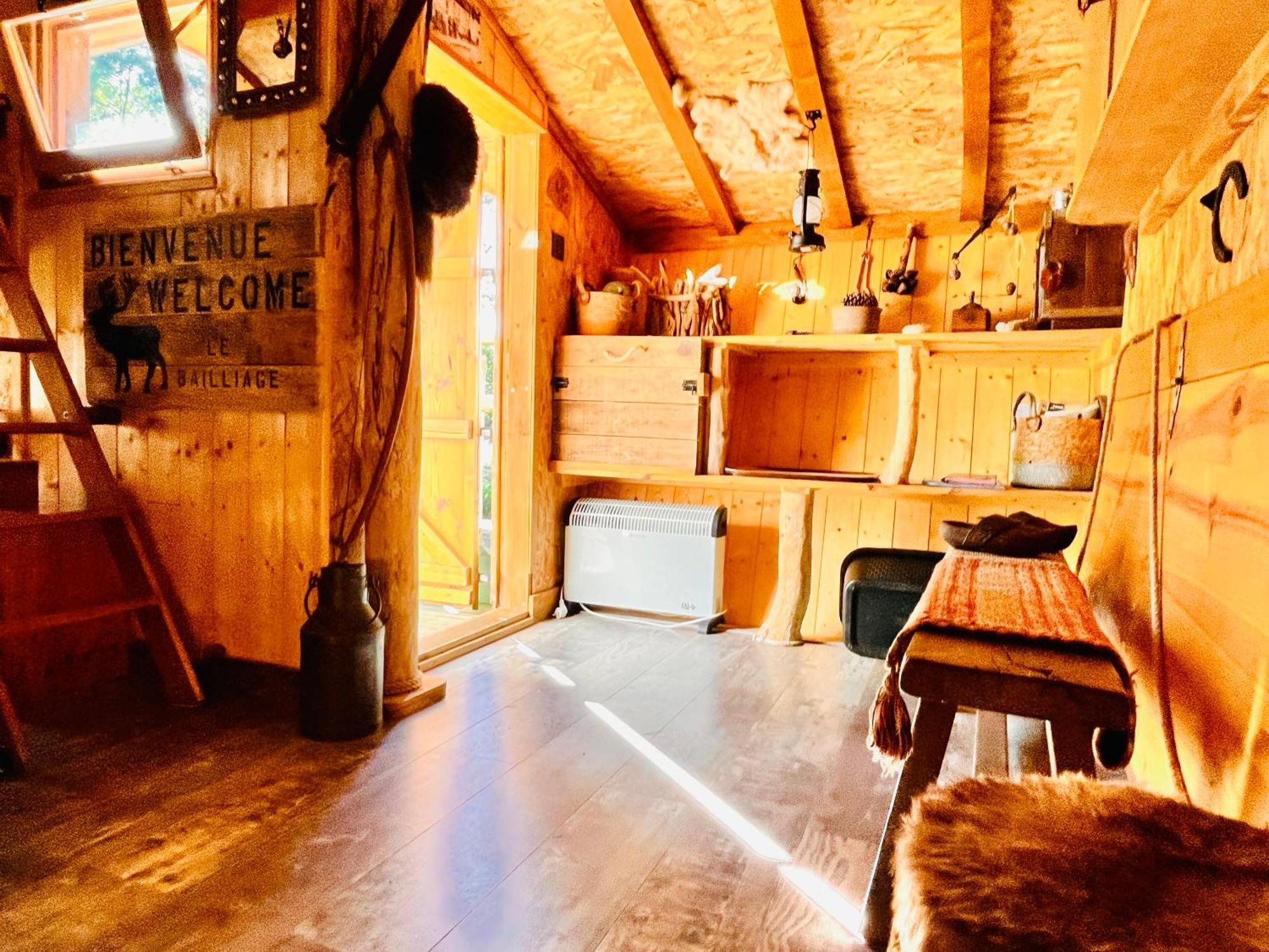 La Cabane Perchee Du Trappeur Ecrainville Экстерьер фото